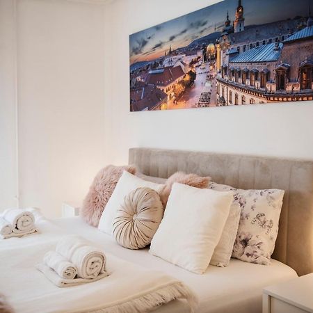Heart Of Pecs Apartman Free Parking Pécs Exterior foto