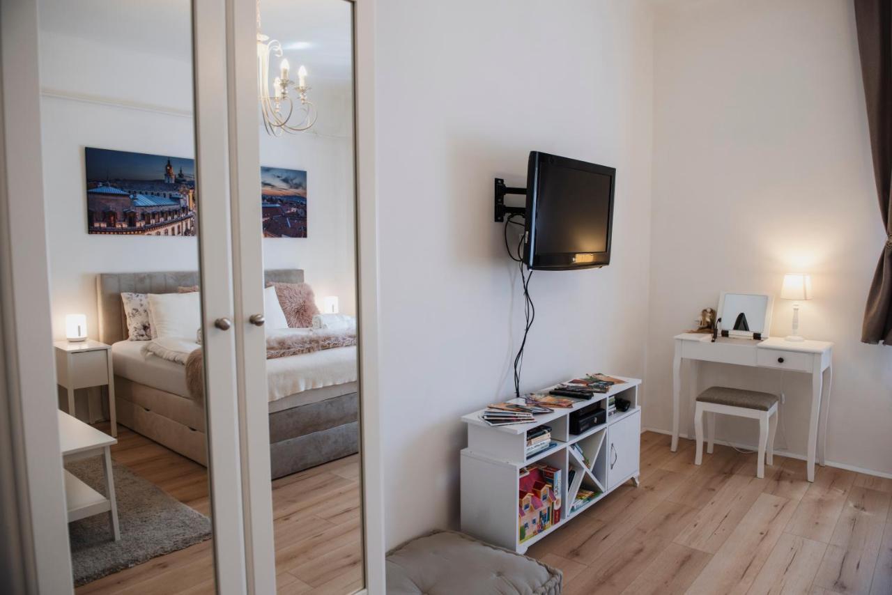 Heart Of Pecs Apartman Free Parking Pécs Exterior foto