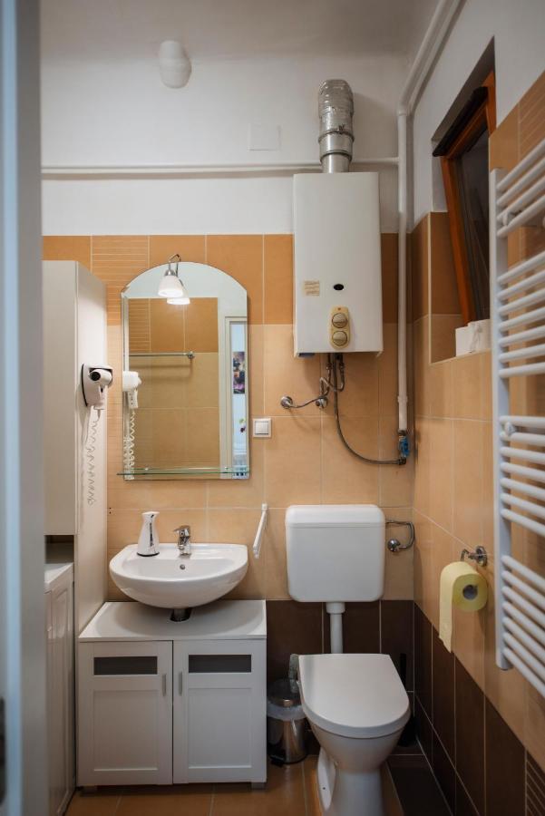 Heart Of Pecs Apartman Free Parking Pécs Exterior foto